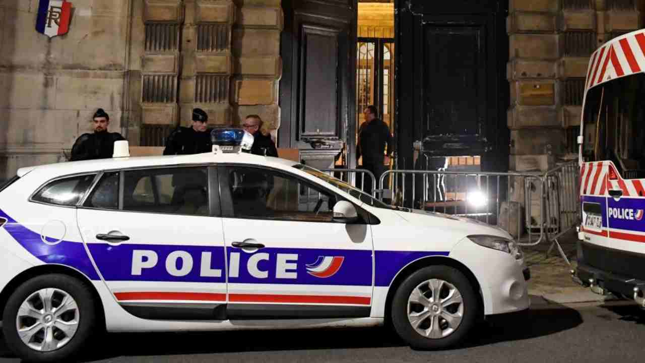 parigi professore decapitato