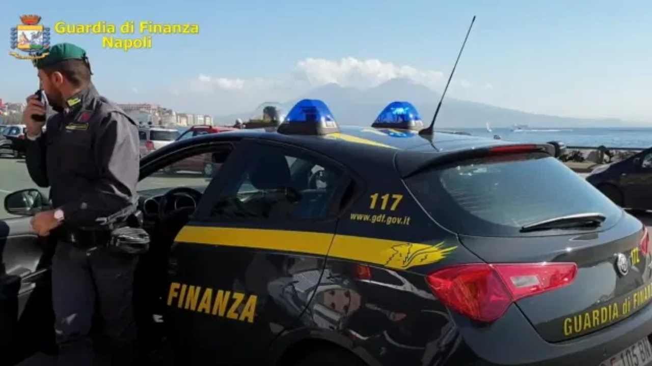 Napoli guardia di finanza