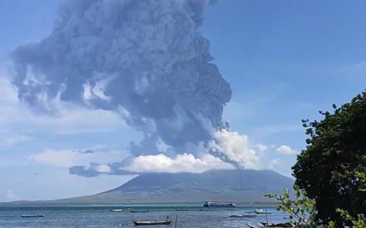 Vulcano Indonesia Mount Ili