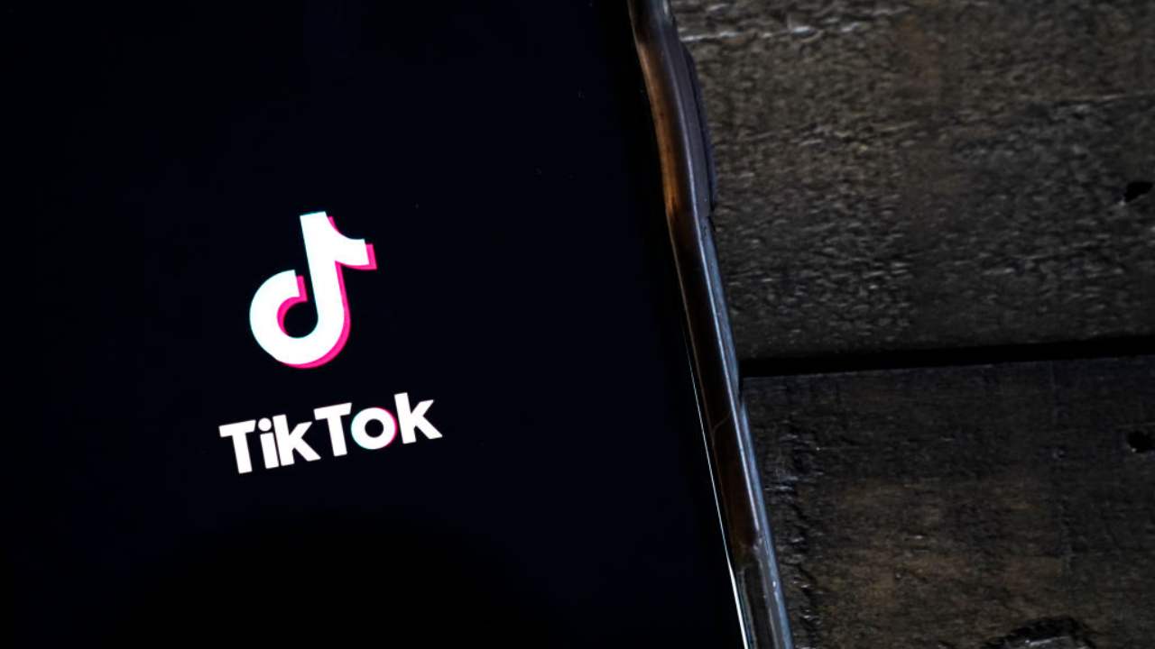 TikTok bloccato accesso minori 