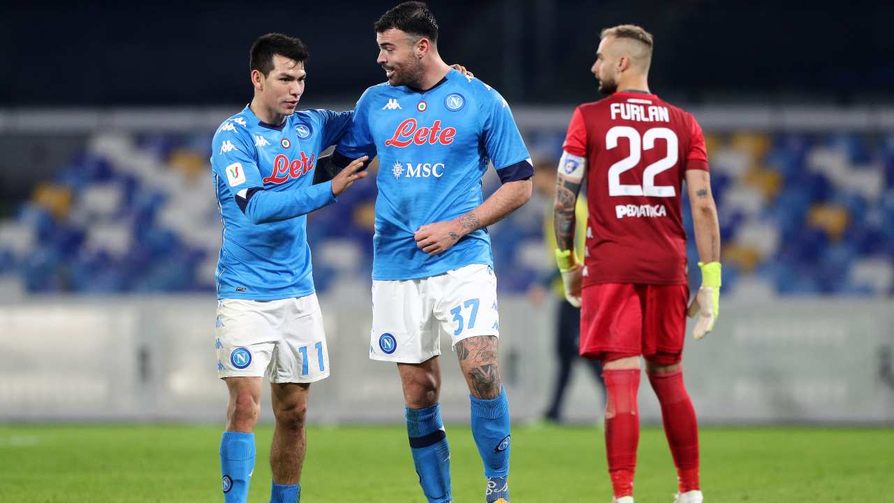 Napoli torna Lozano