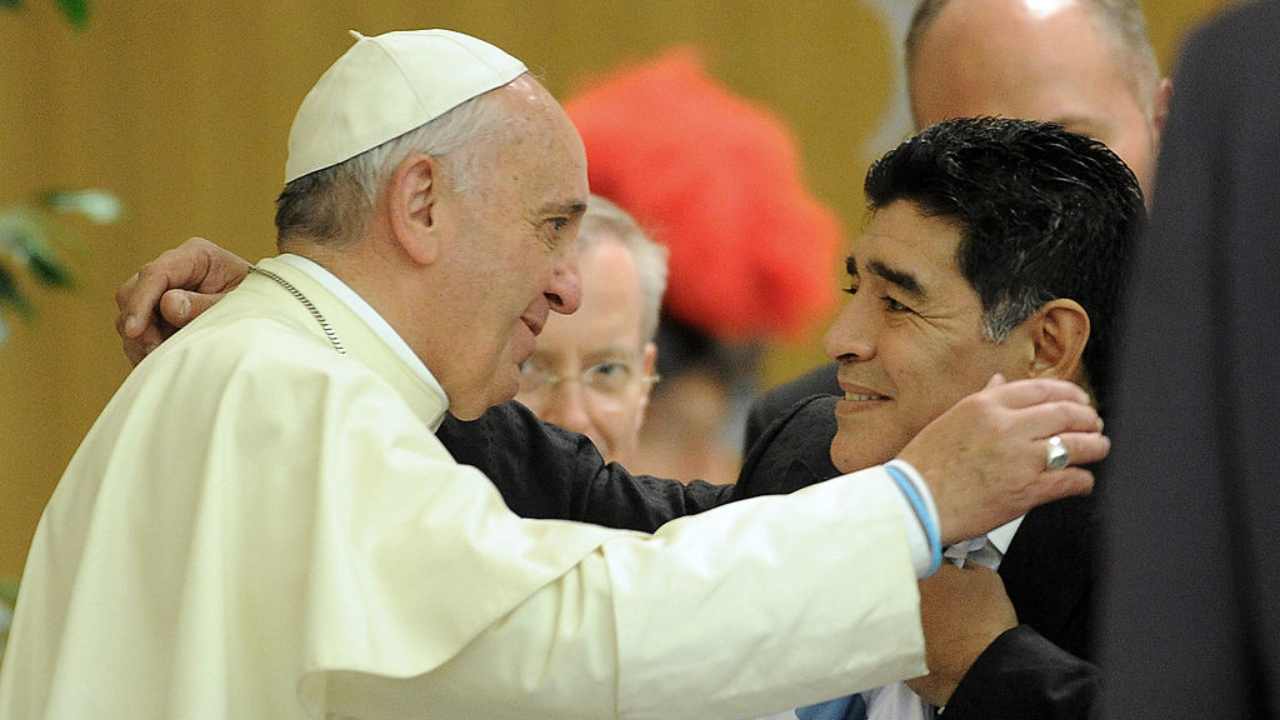 Papa e Maradona