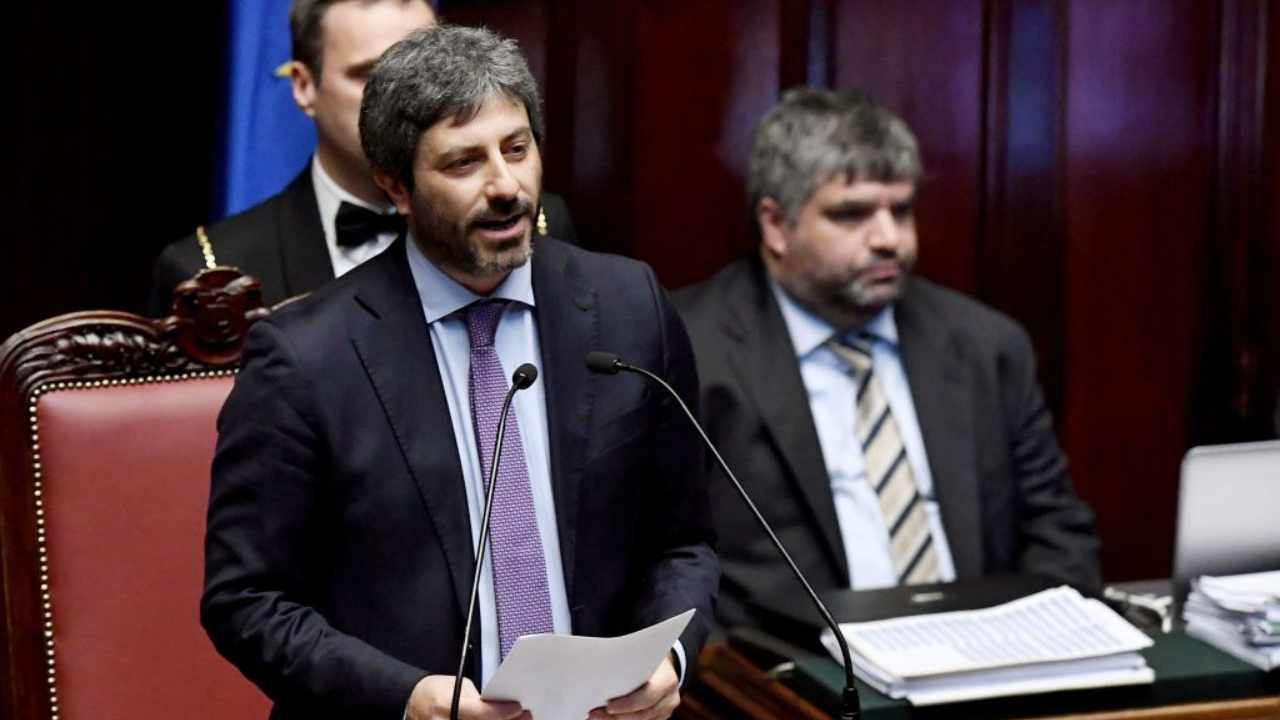 Roberto fico crisi di governo