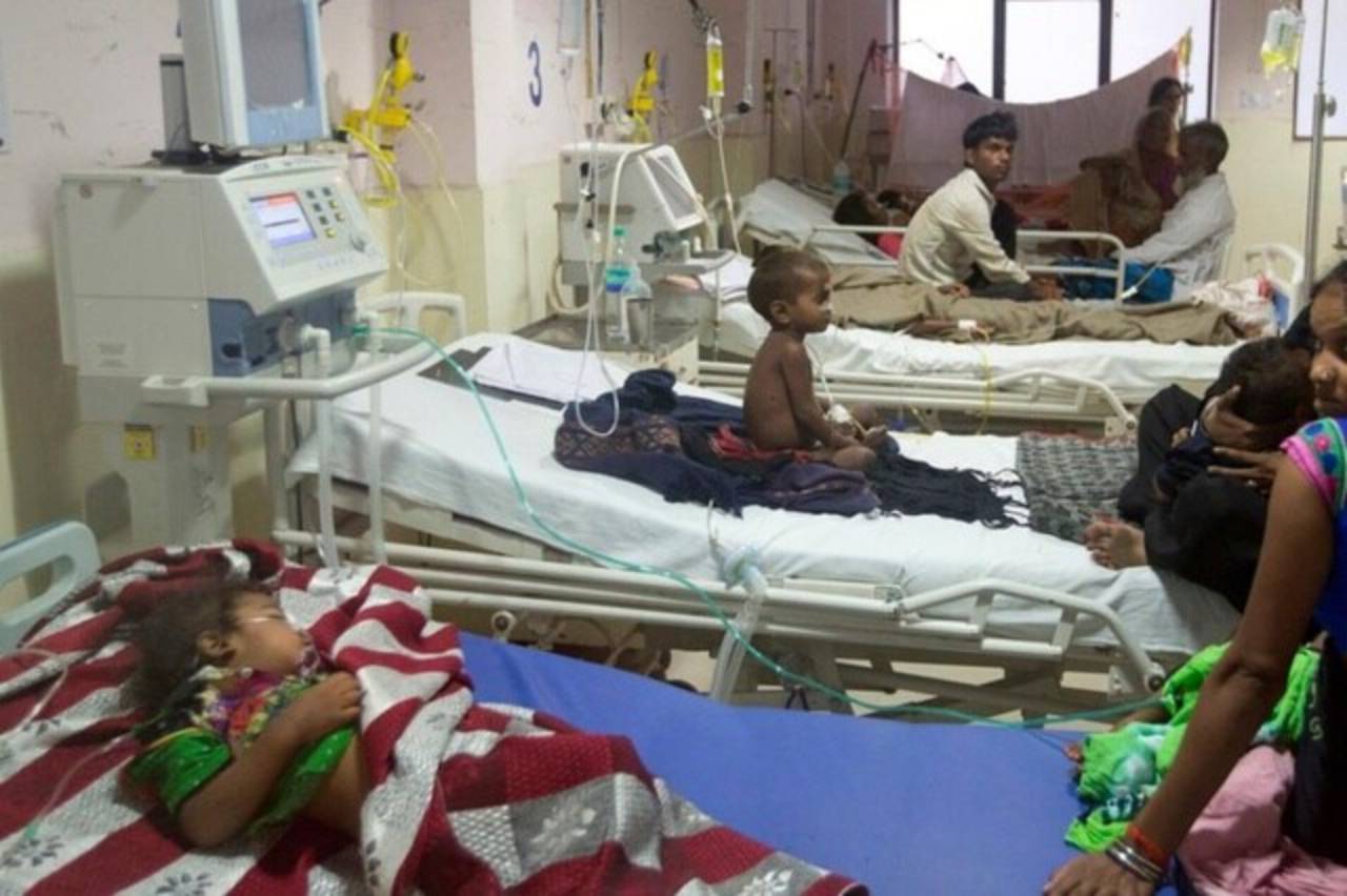 India incendio ospedale