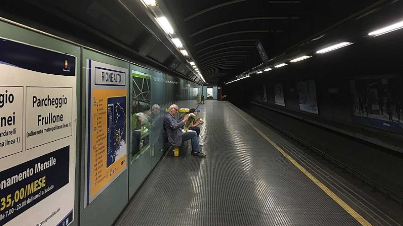 Napoli metro