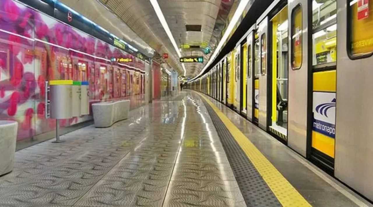 Napoli metro