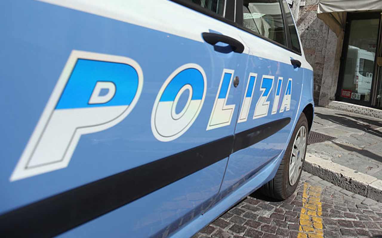 Poliziotto ferito a Napoli