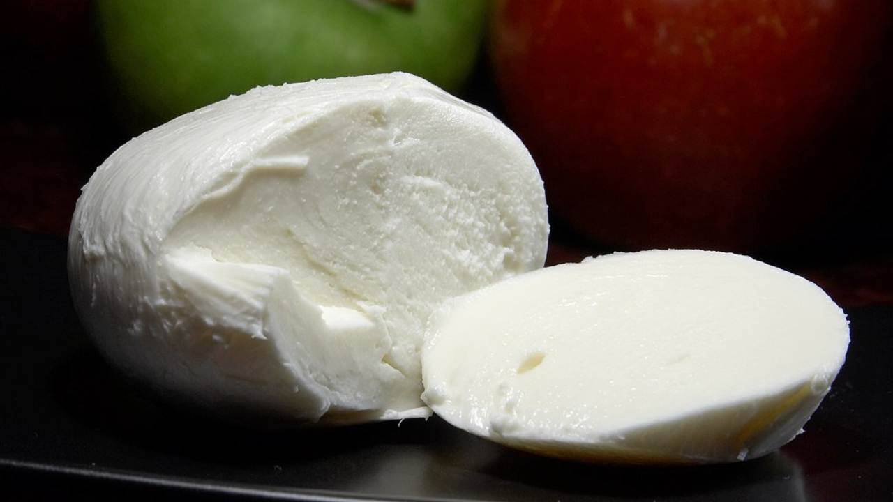 Mozzarella contaminata