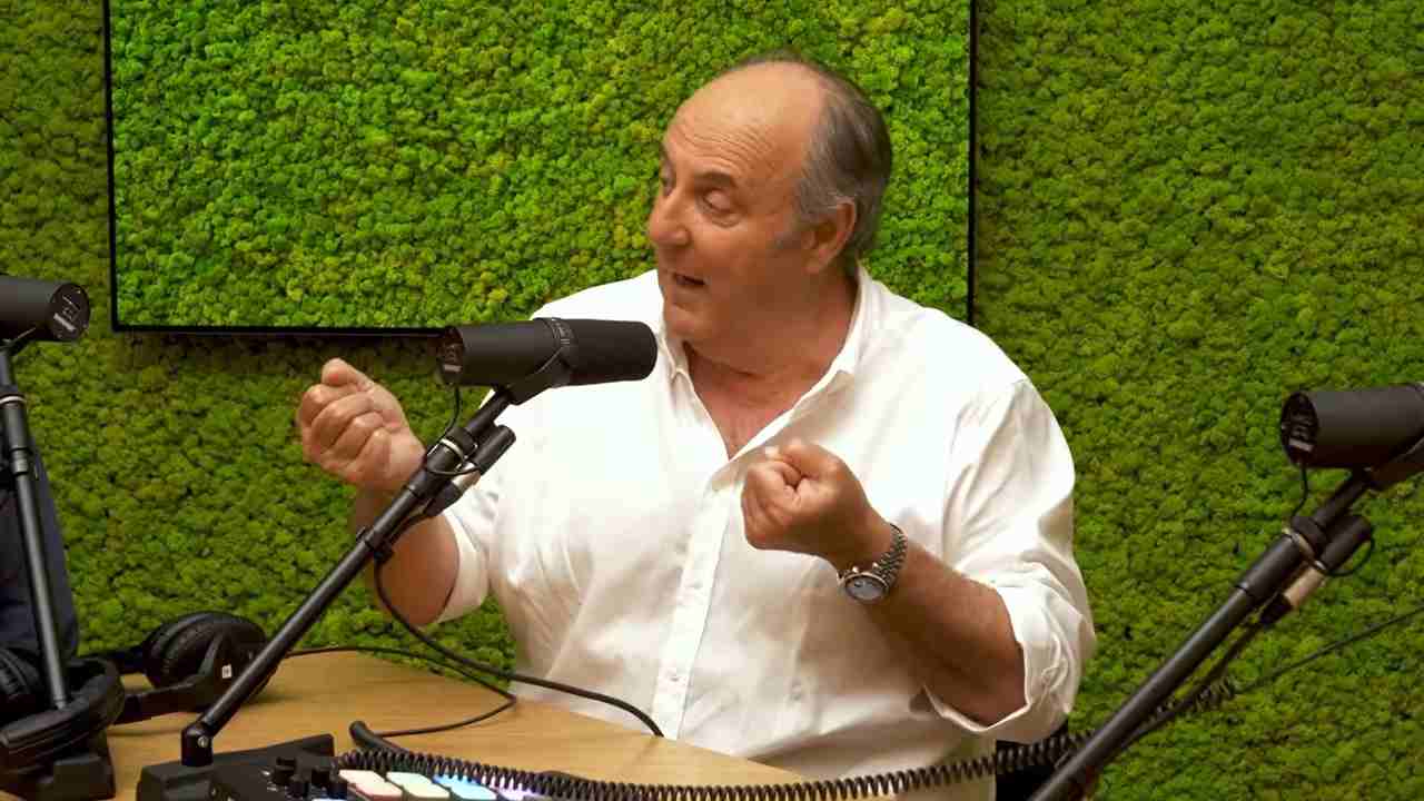 Gerry Scotti ospite a Muschio Selvaggio