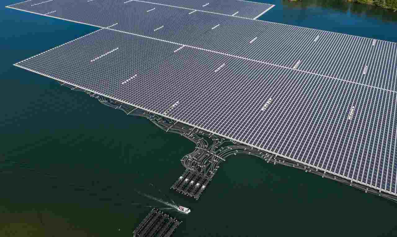 pannelli solari galleggianti