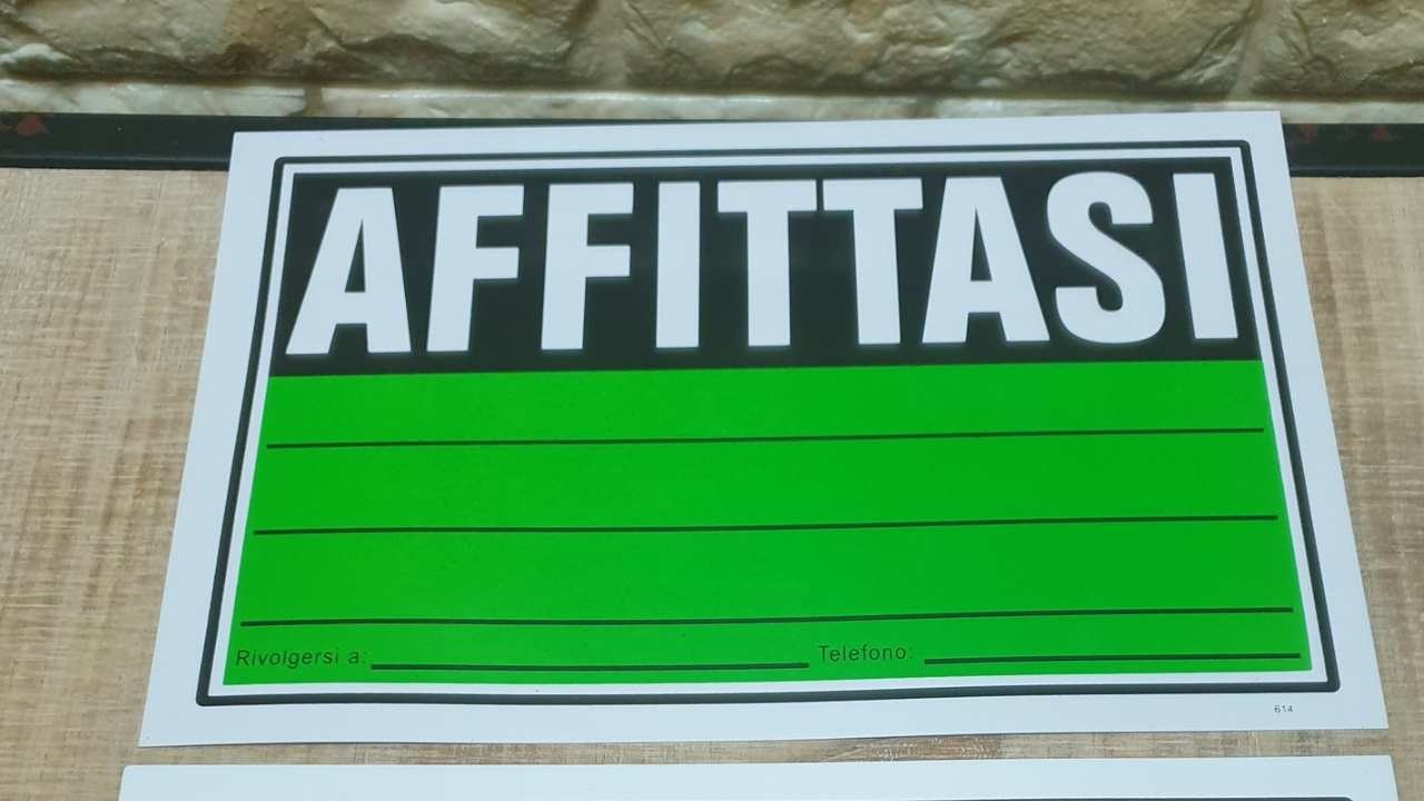 Cartello affittasi