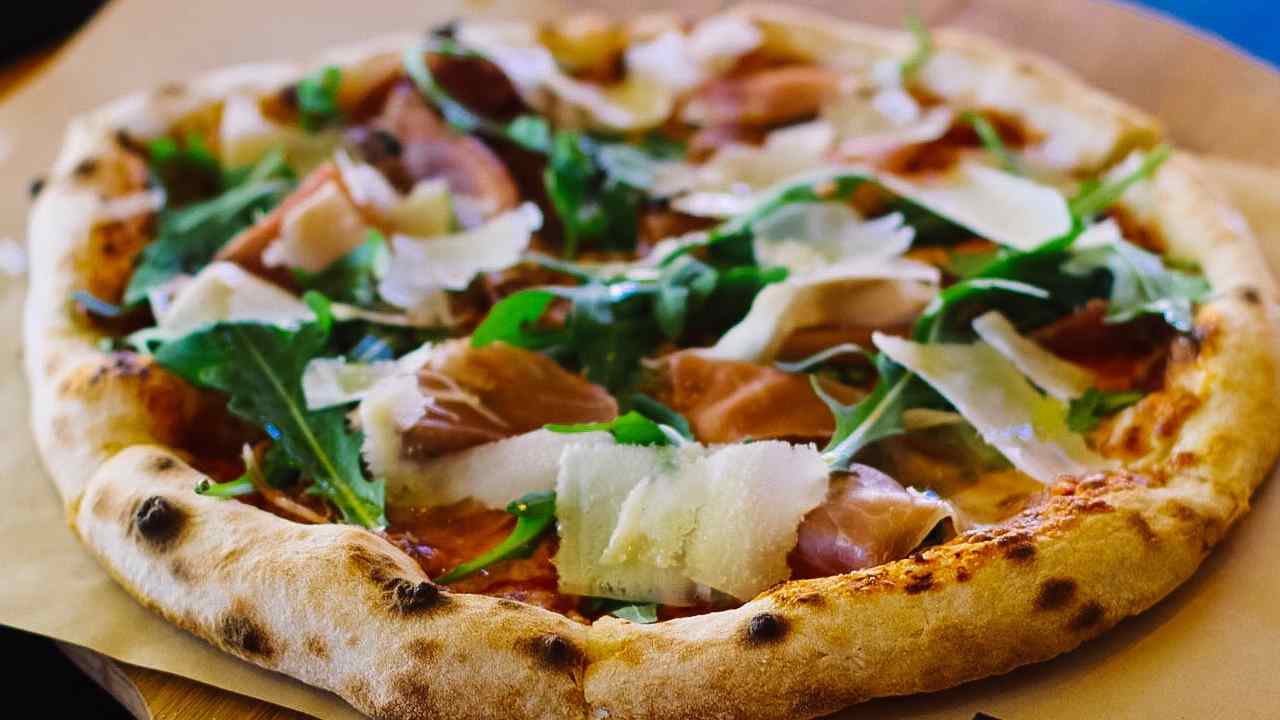 Pizza campania 24-09-2022 vesuvius