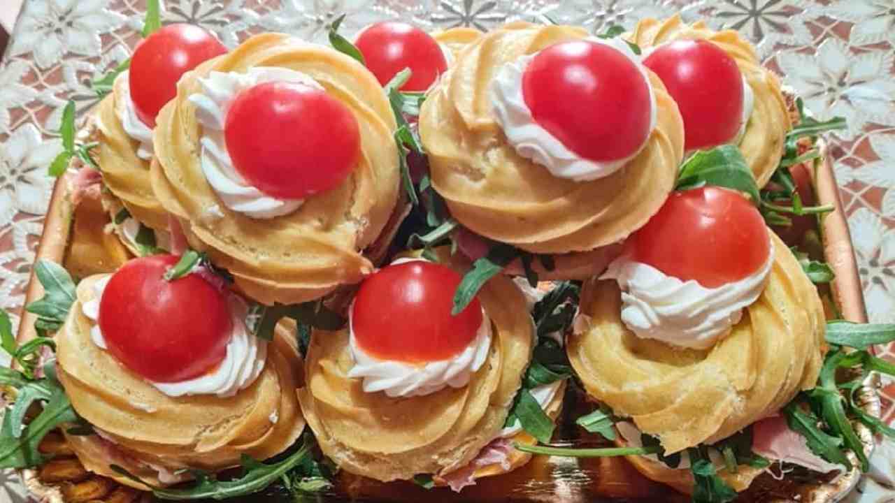 Zeppole salate napoletane