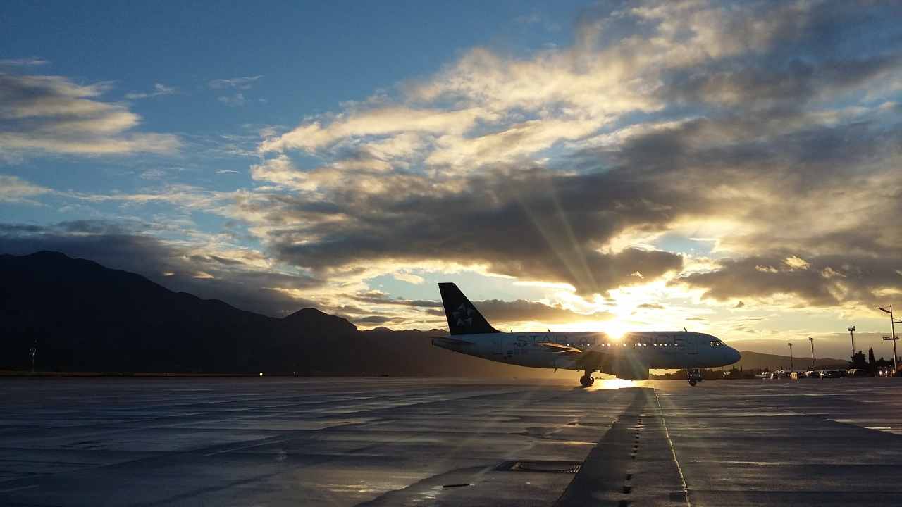 Aeroporto Berlin TXL 06-10-2022 vesuvius