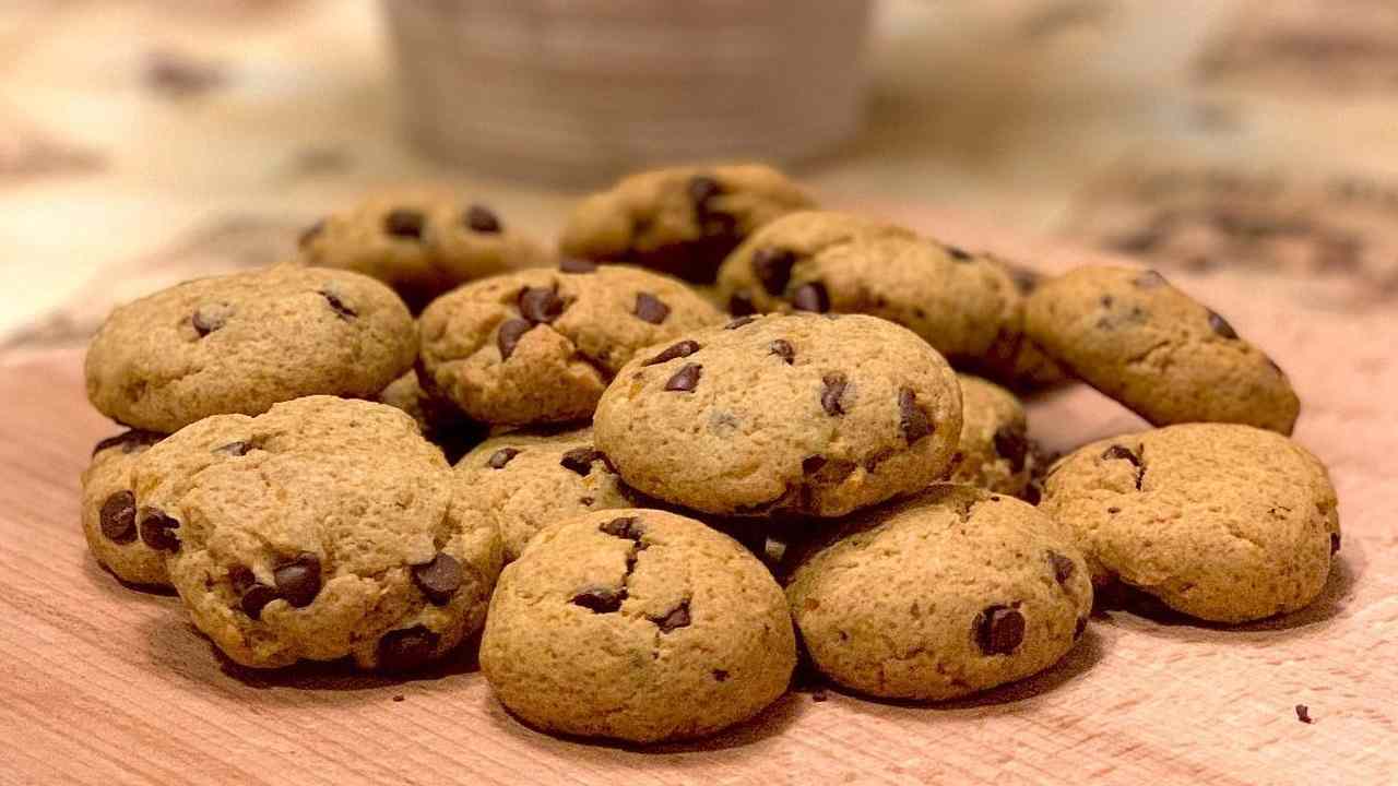 Cookies alla zucca con gocce di cioccolato